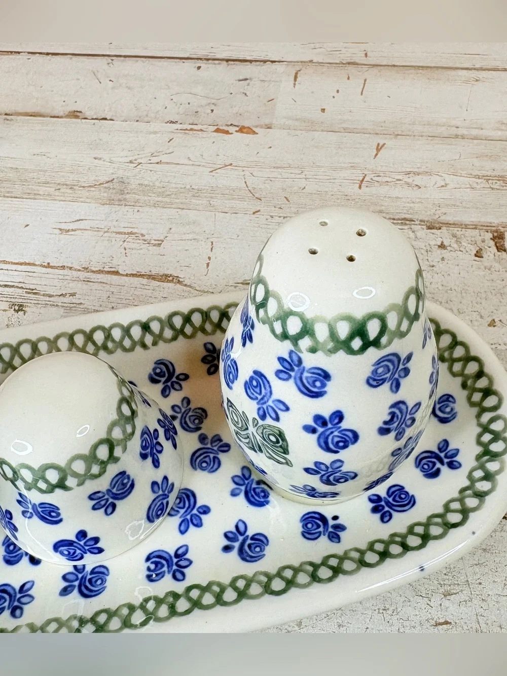 POLISH POTTERY Salt Pepper Shakers Set Tray Napkin Holder Boleslawiec Flowers